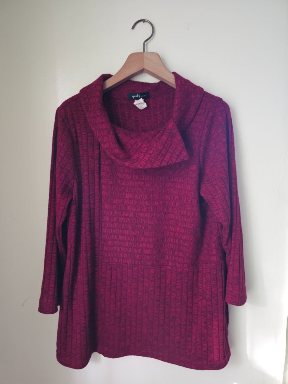 Yushi ribbed cowl neck tunic top marled burgundy color